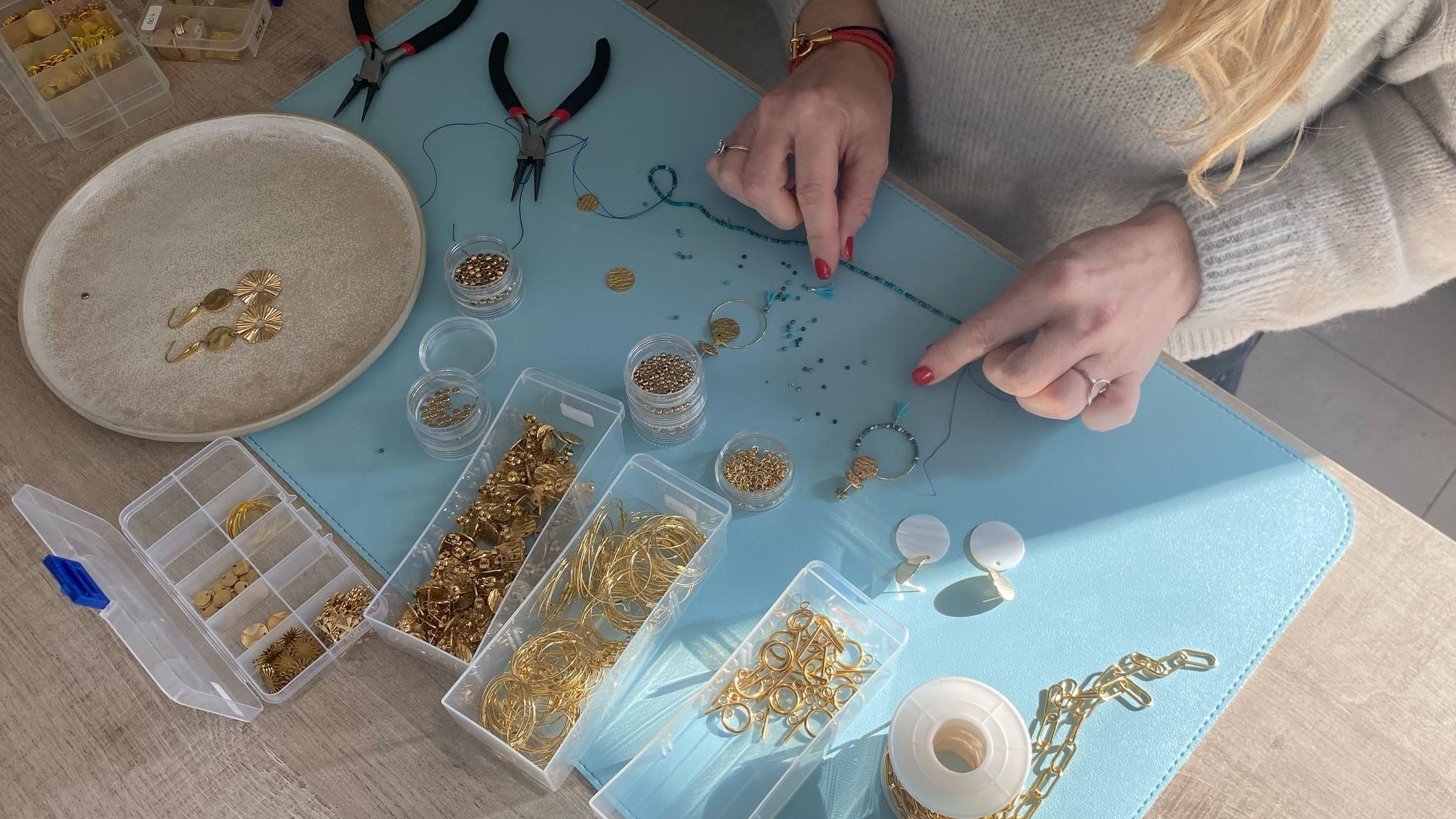 Comment bien organiser son espace de création de bijoux DIY ?