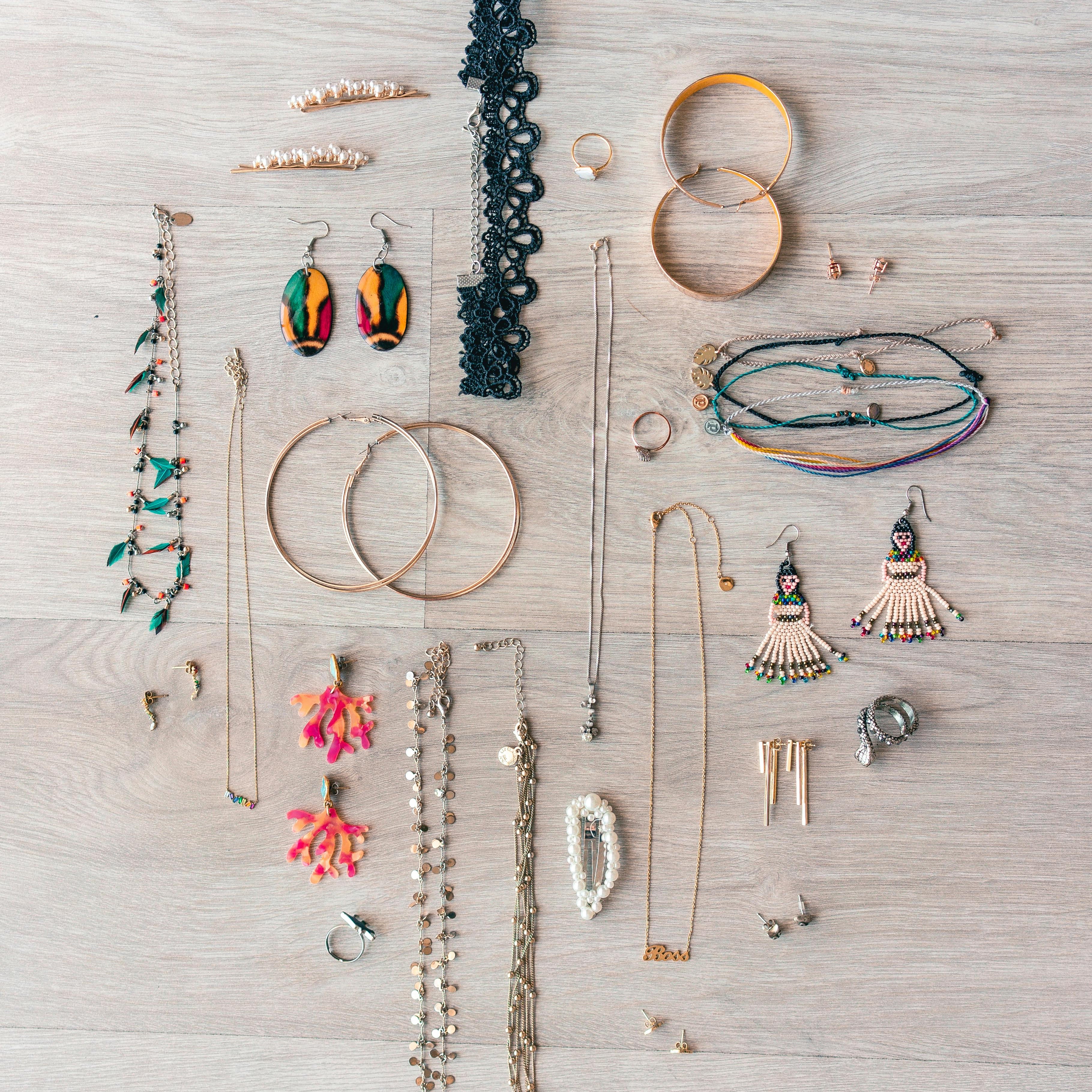 Pourquoi se lancer dans le DIY bijoux ? Bienfaits, créativité et liberté
