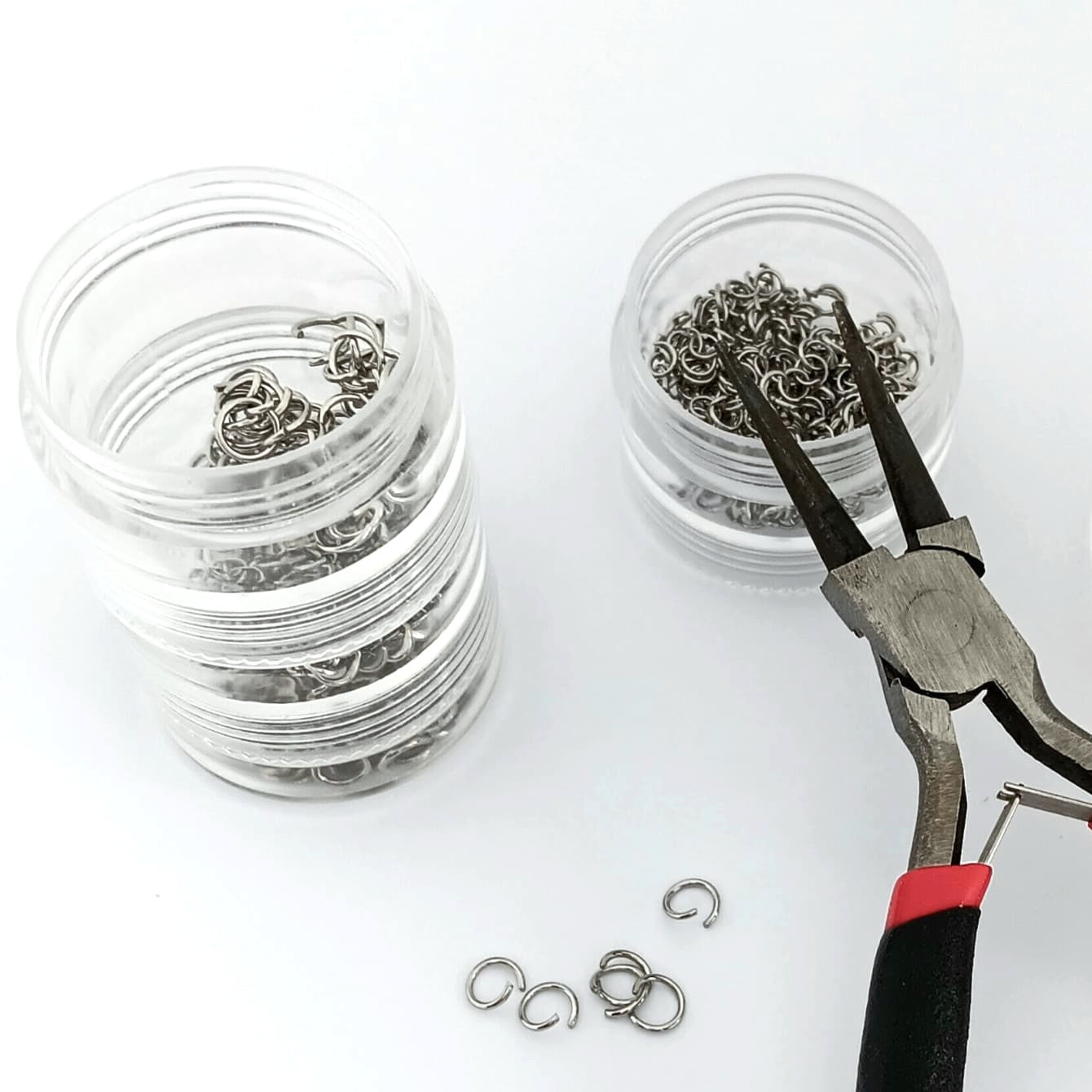 perlesetcreationbijoux - anneaux de jonction en acier inoxydable argenté de différentes tailles avec pince à bouts ronds