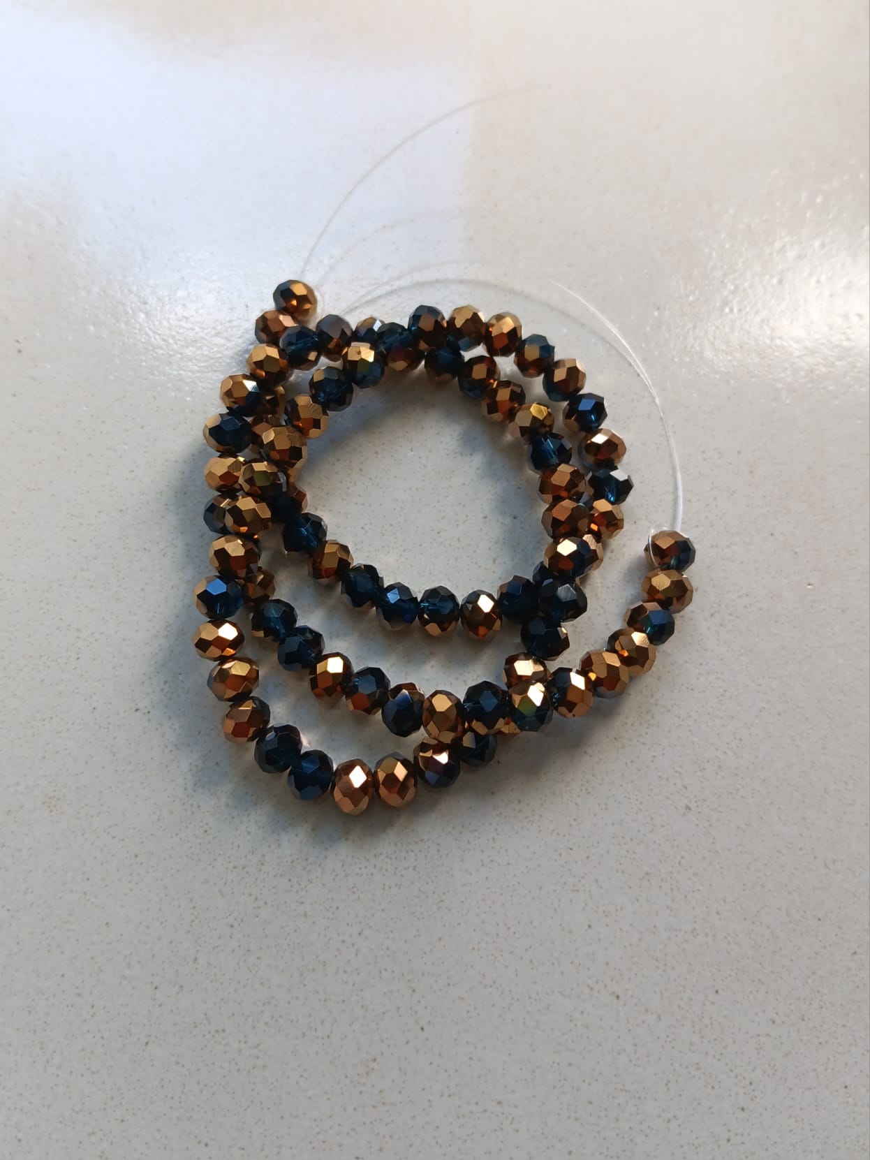 perlesetcreationbijoux - fil de perles rondelles à facettes en verre de 6x5 mm doré et noir