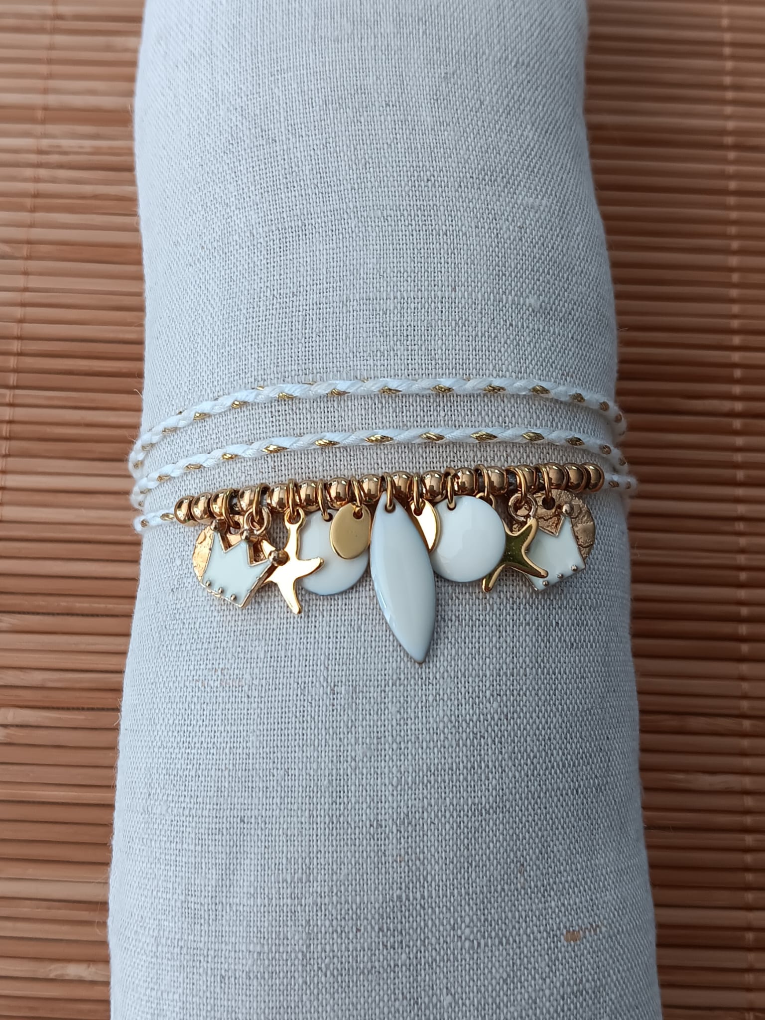 Soleya – Collier ou bracelet multi-tours en cordon tressé et acier inoxydable doré