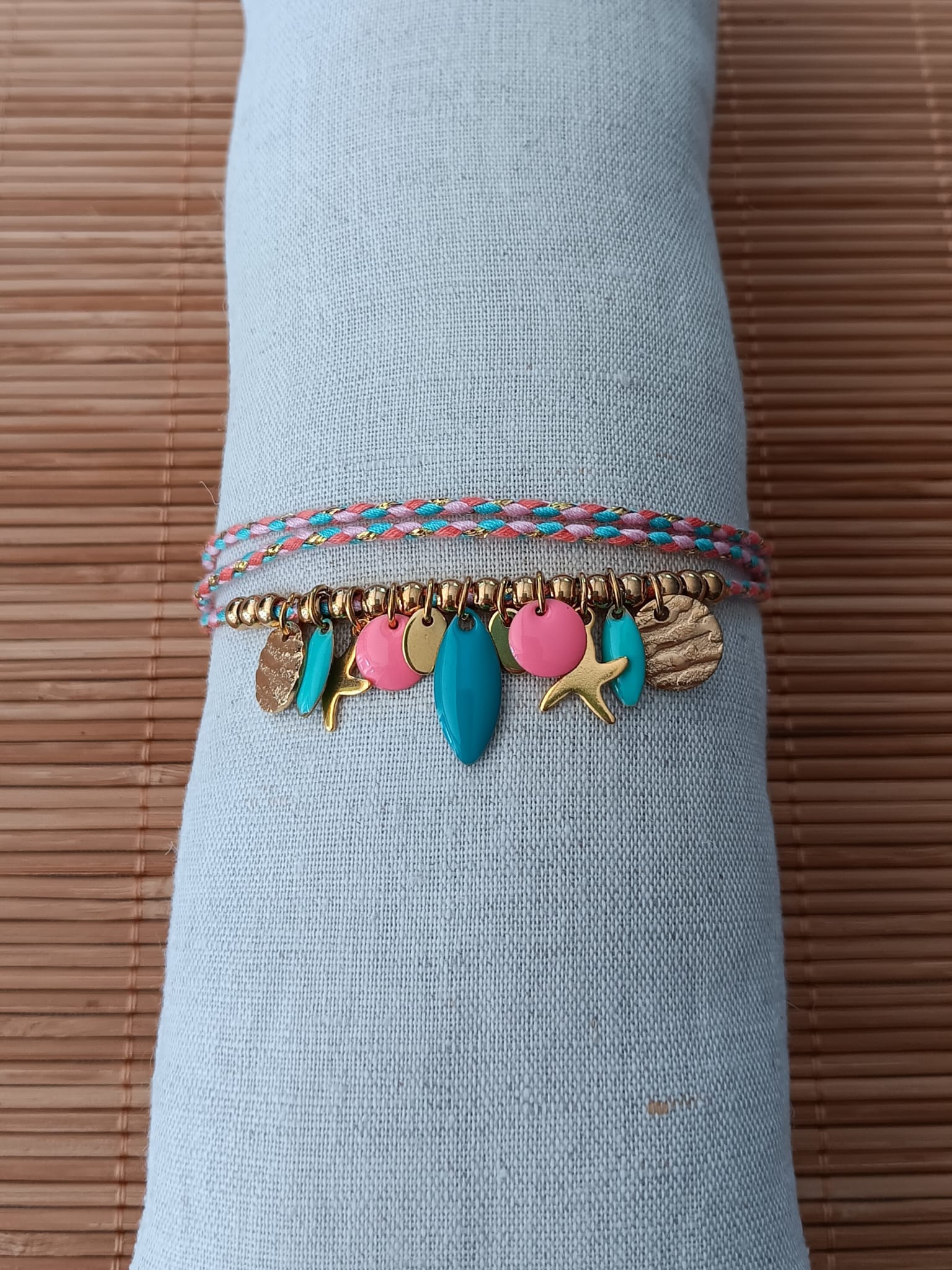 Soleya – Collier ou bracelet multi-tours en cordon tressé et acier inoxydable doré