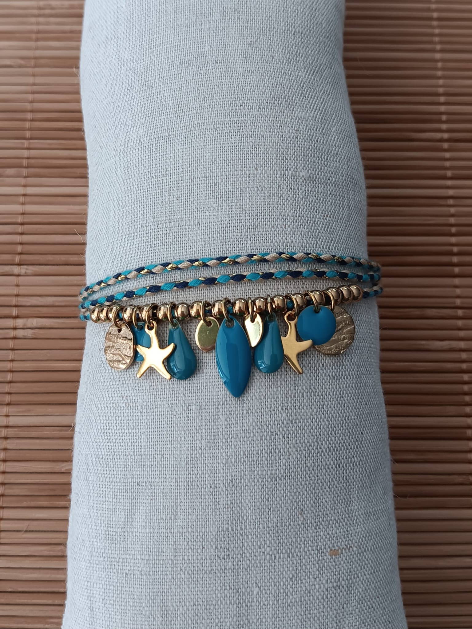 Soleya – Collier ou bracelet multi-tours en cordon tressé et acier inoxydable doré