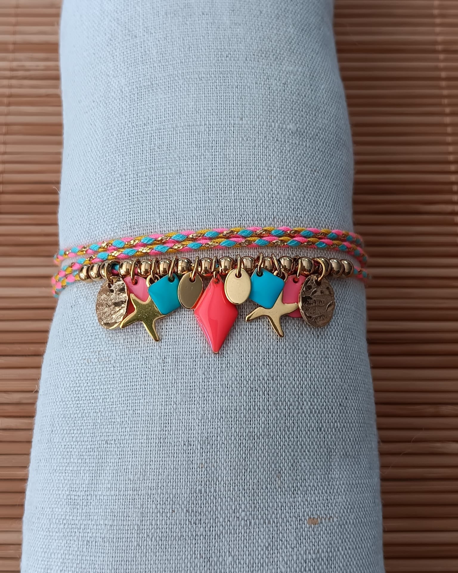 Soleya – Collier ou bracelet multi-tours en cordon tressé et acier inoxydable doré