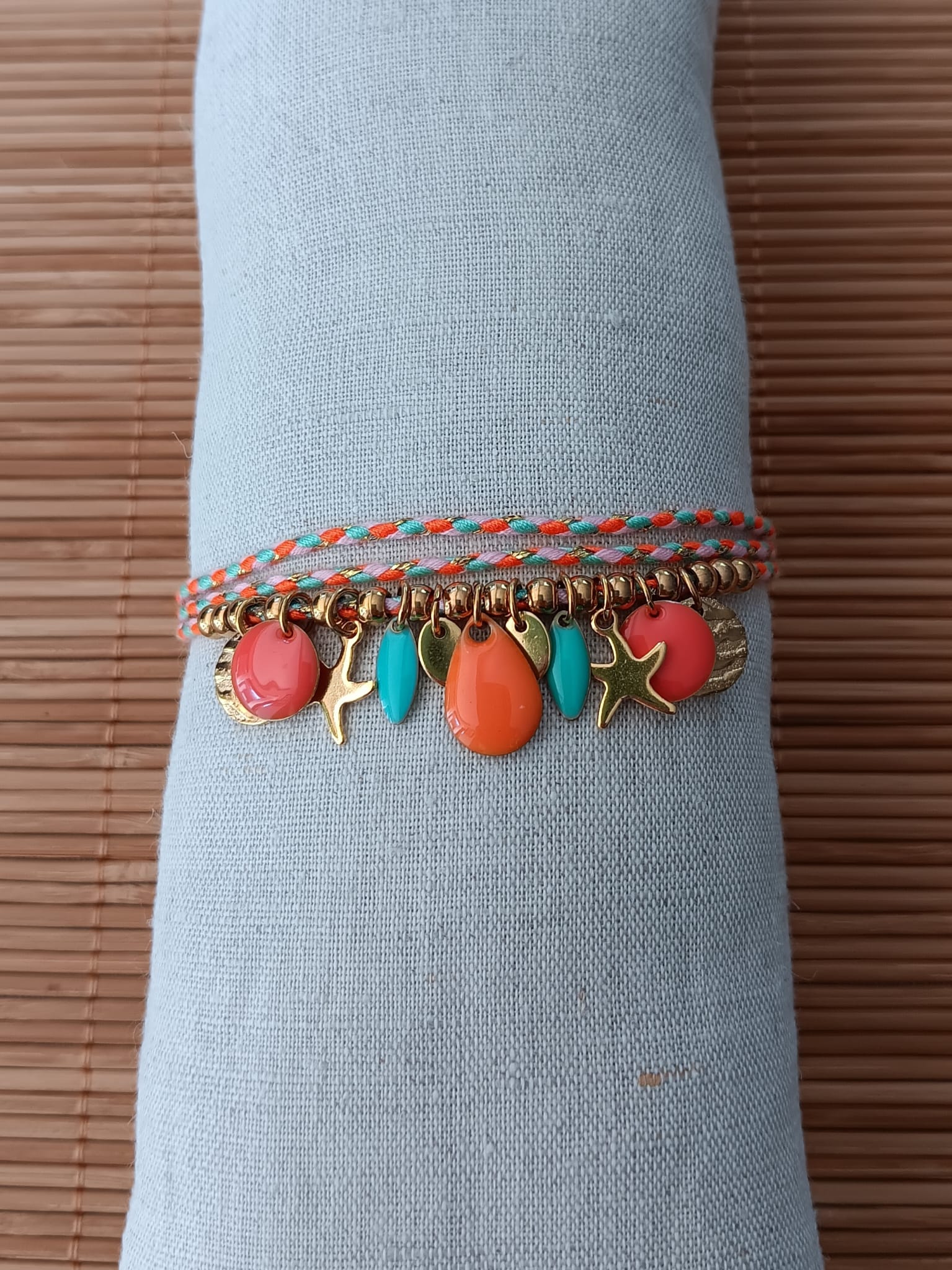Soleya – Collier ou bracelet multi-tours en cordon tressé et acier inoxydable doré