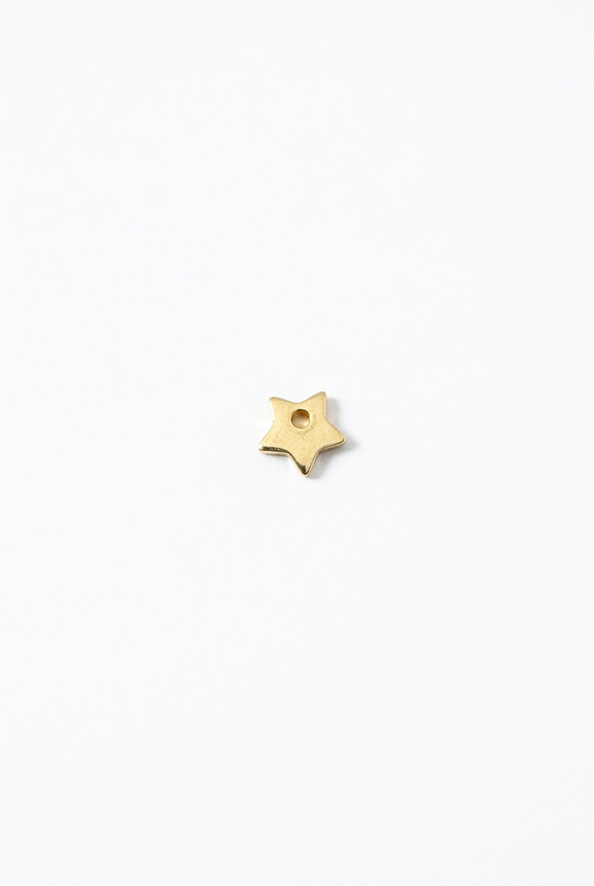 Nouvelle tentative de fond blanc pour l’étoile dorée