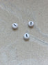 perlesetcreationbijoux - perle lettre I en acrylique blanc et noir de 7 mm
