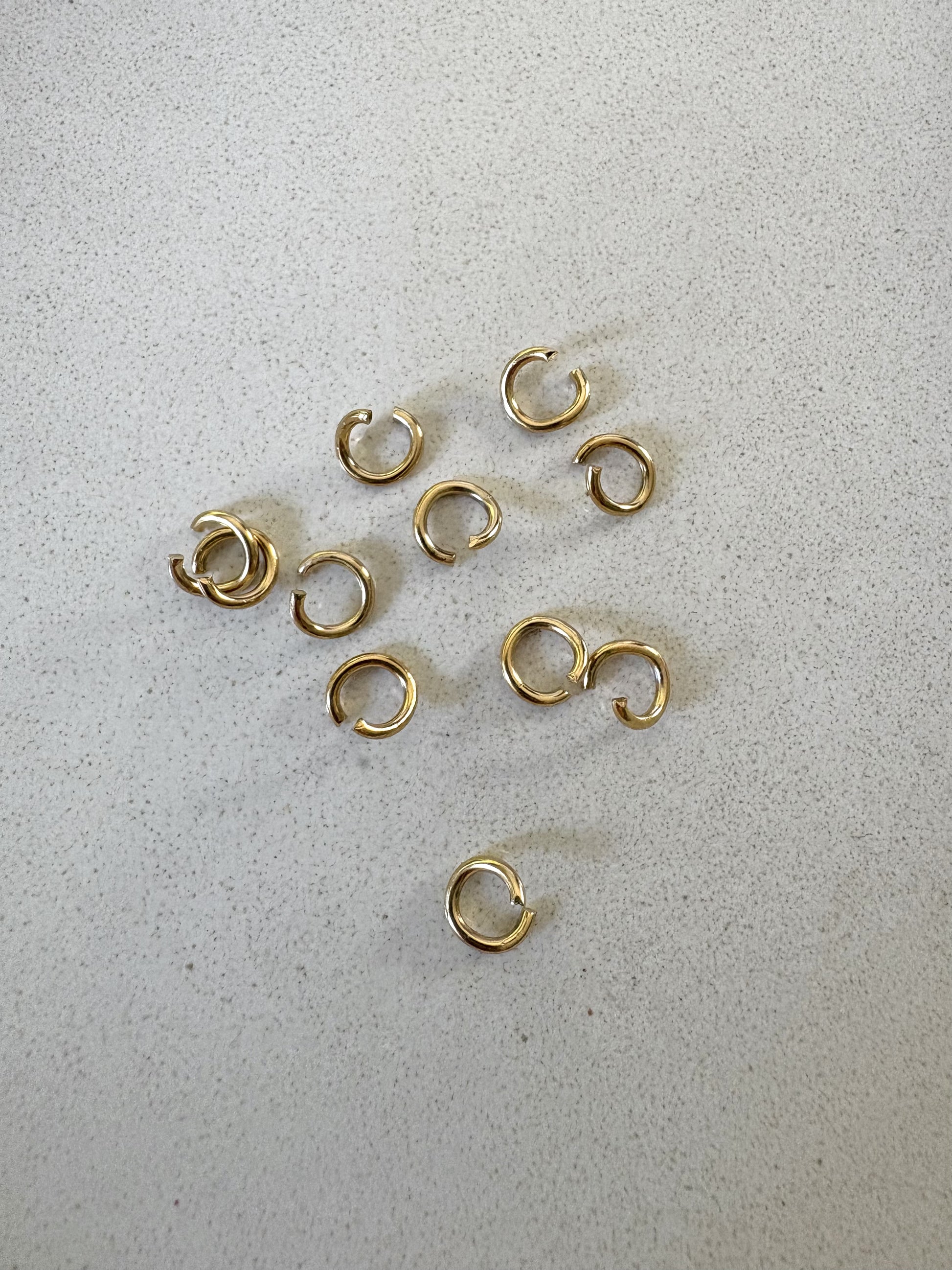 perlesetcreationbijoux - anneaux de jonction ouverts en acier inoxydable 304 doré PVD 18K de 7x1,2 mm