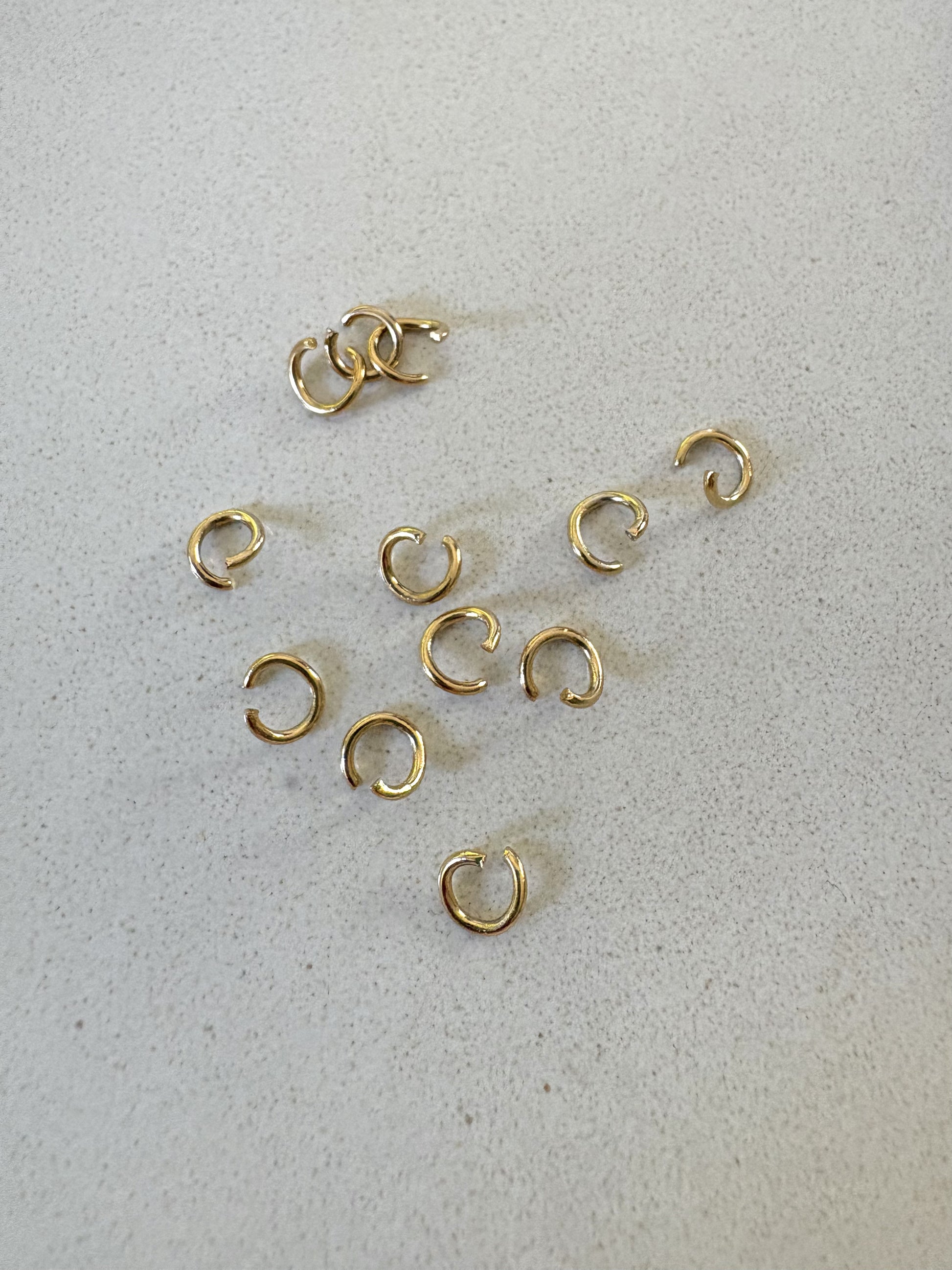 perlesetcreationbijoux - anneaux de jonction ouverts en acier inoxydable 304 doré PVD 18K de 6x1 mm