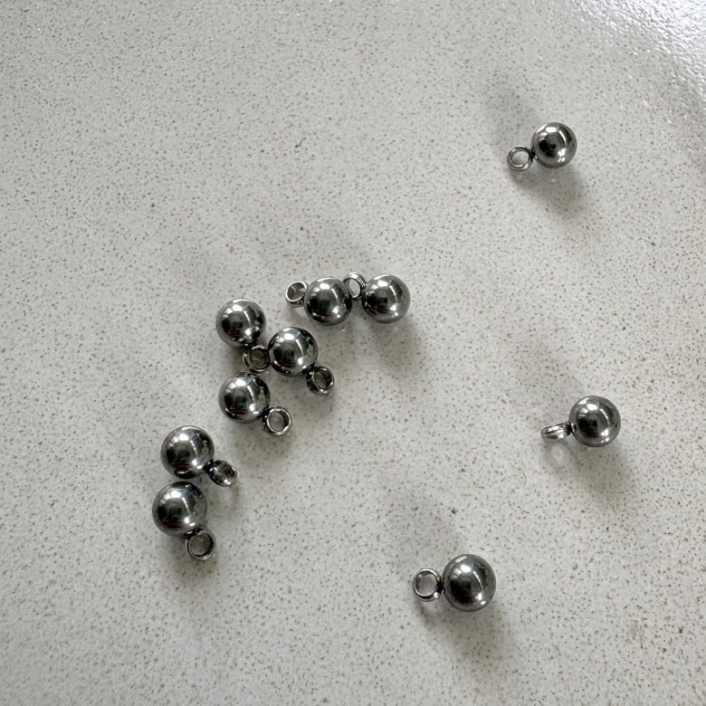 perlesetcreationbijoux - breloques boule en acier inoxydable argenté de 7,5x5 mm
