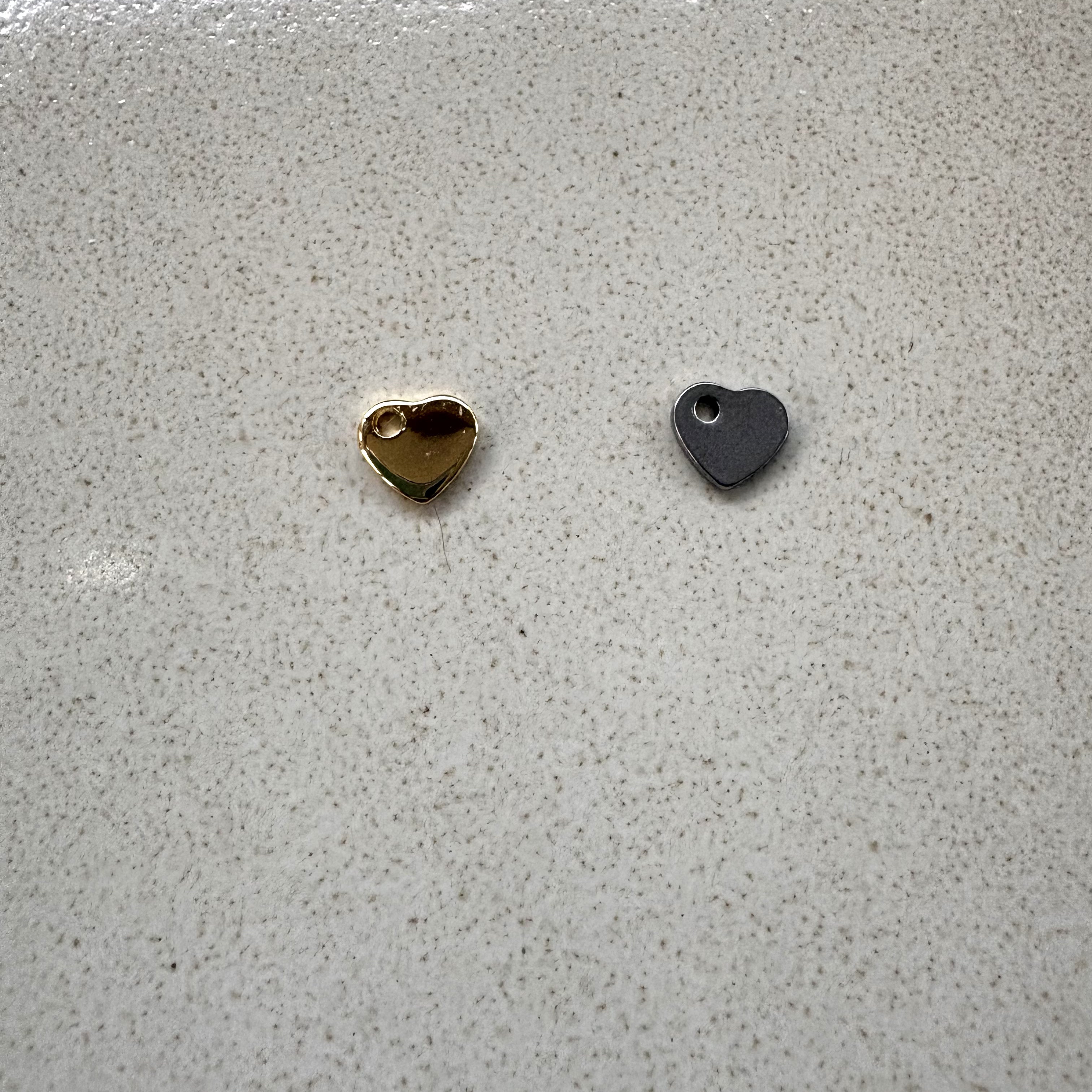 perlesetcreationbijoux - breloques coeur en acier inoxydable argenté et doré de 5x6 mm