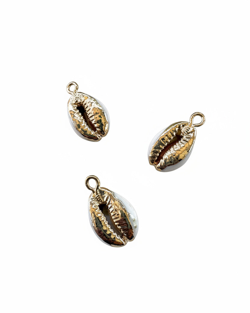 perlesetcreationbijoux - breloque coquillage cauri naturel et doré