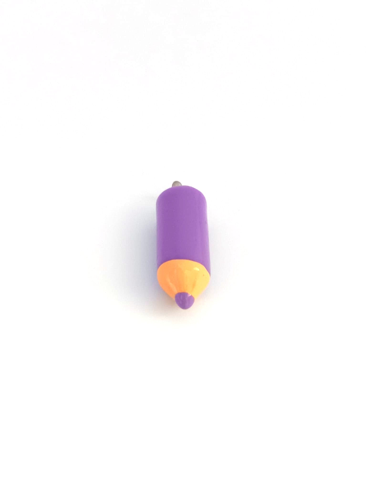 Breloque crayon en résine - 23x7mm