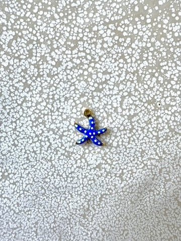 perlesetcreationbijoux - breloque émaillée étoile de mer, base en acier inoxydable 304 doré de 10,5x10 mm, bleue à pois blancs