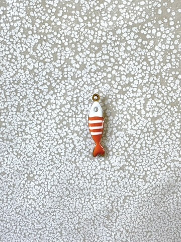 perlesetcreationbijoux - breloque poisson émaillée base en acier inoxydable 304 doré de 18x5 mm orange
