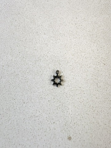 perlesetcreationbijoux - breloque étoile ajourée en acier inoxydable 304 argentée de 8x6 mm