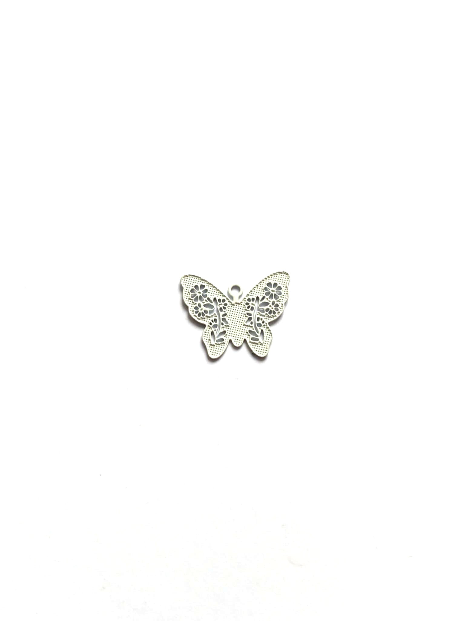 perlesetcreationbijoux-breloque-filigrane-papillon-12x14mm-blanc
