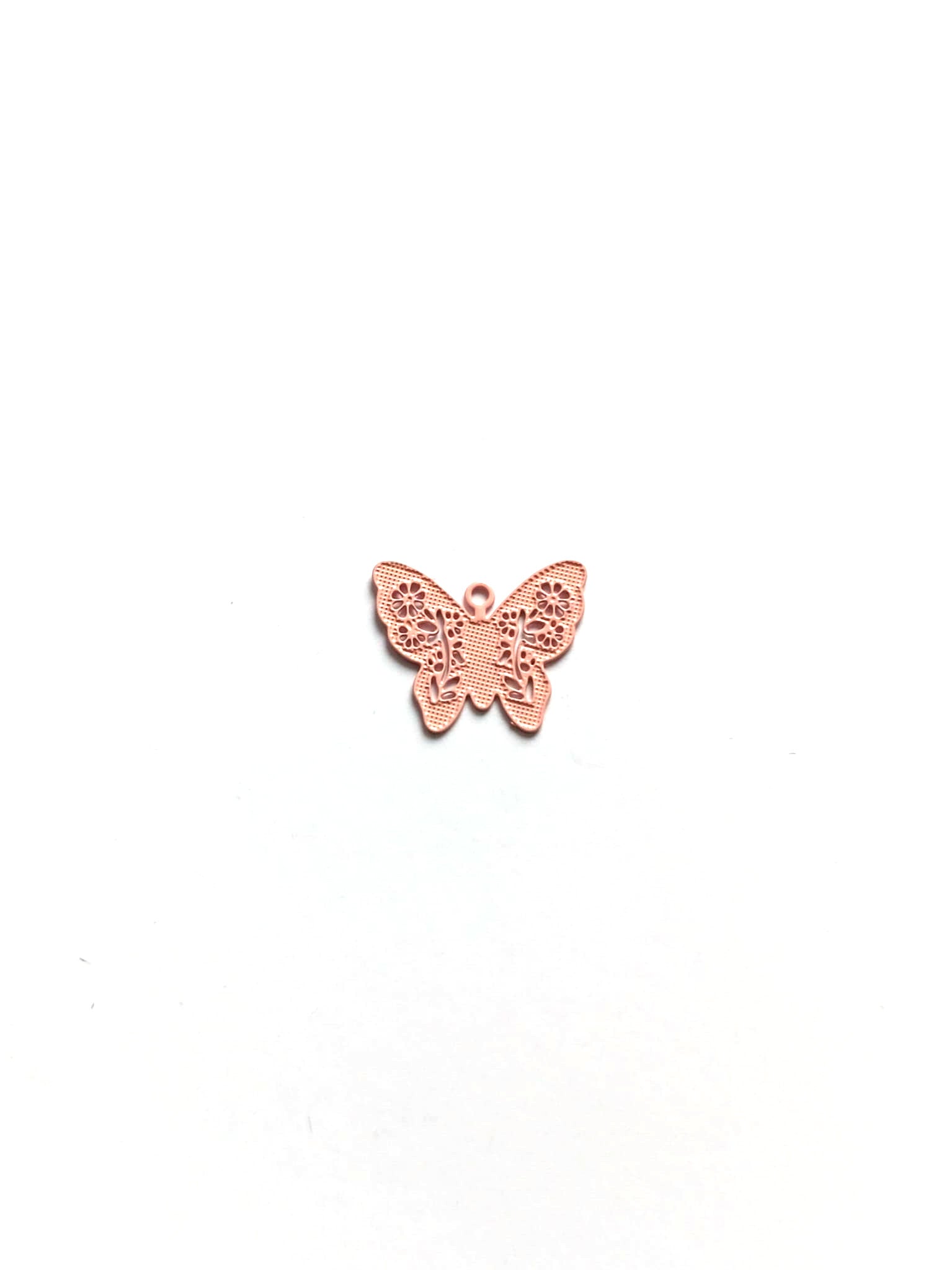 perlesetcreationbijoux-breloque-filigrane-papillon-12x14mm-rose