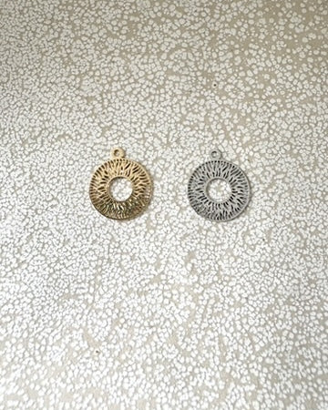 perlesetcreationbijoux - breloques filigranes rondes en laiton argenté et doré de 14x12 mm