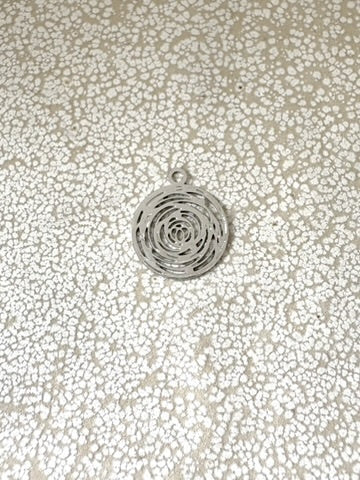 perlesetcreationbijoux - breloque filigrane ronde en laiton de 1(x12 mm argentée