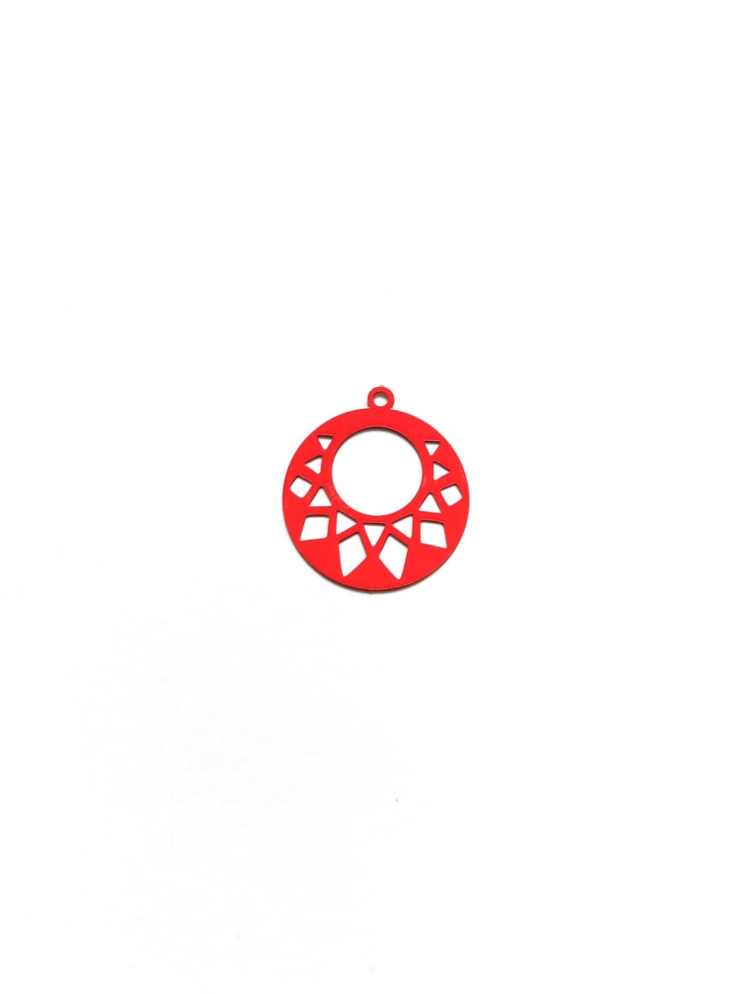 perlesetcreationbijoux-breloque-filigrane-rosace-22x20mm-rouge