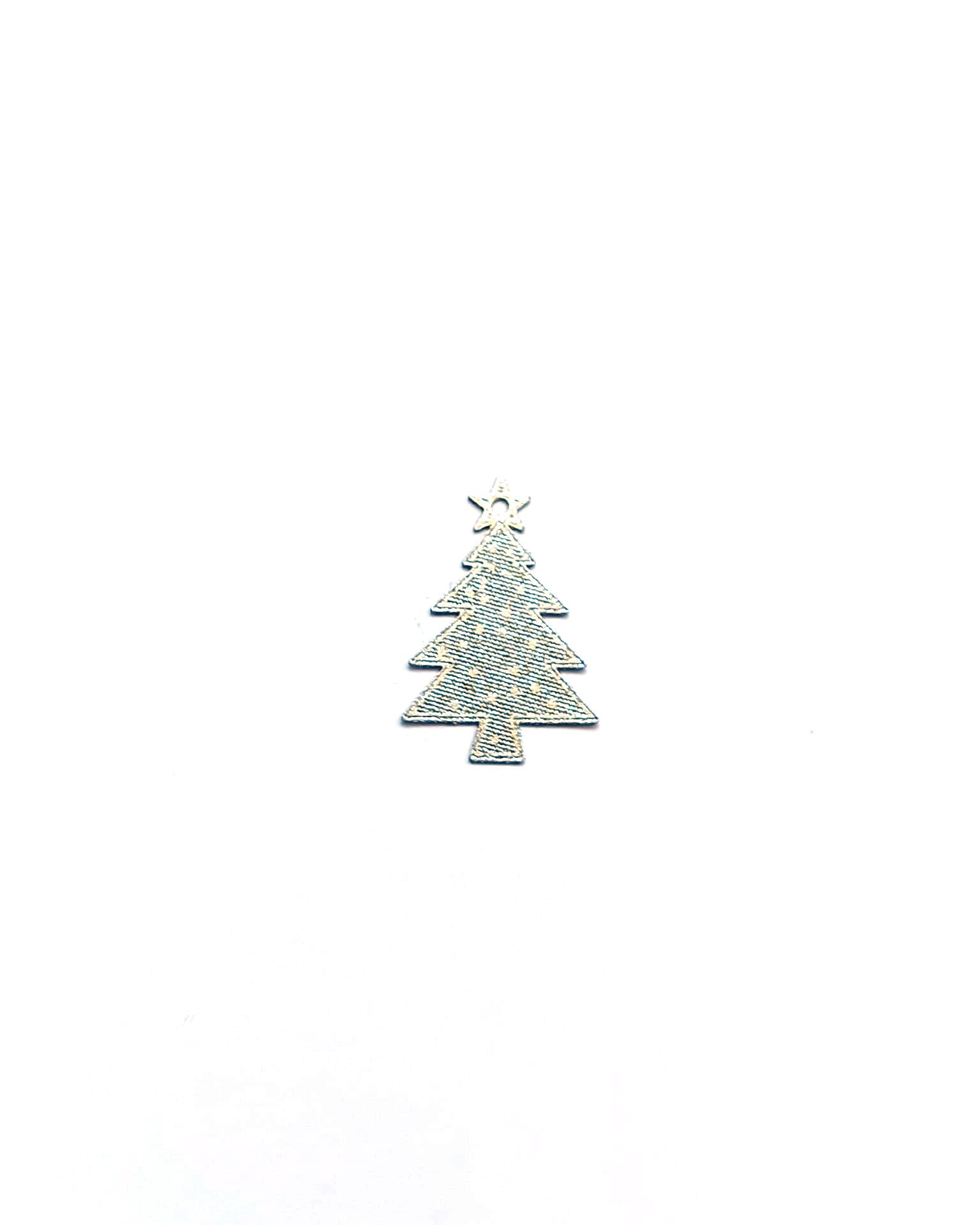 perlesetcreationbijoux - estampe filigrane sapin en métal de 20x14 mm argentée