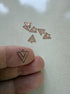 perlesetcreationbijoux breloque filigrane triangle or rose