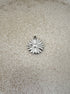 perlesetcreationbijoux - pendentif fleur acier inoxydable argenté de 25x22 mm