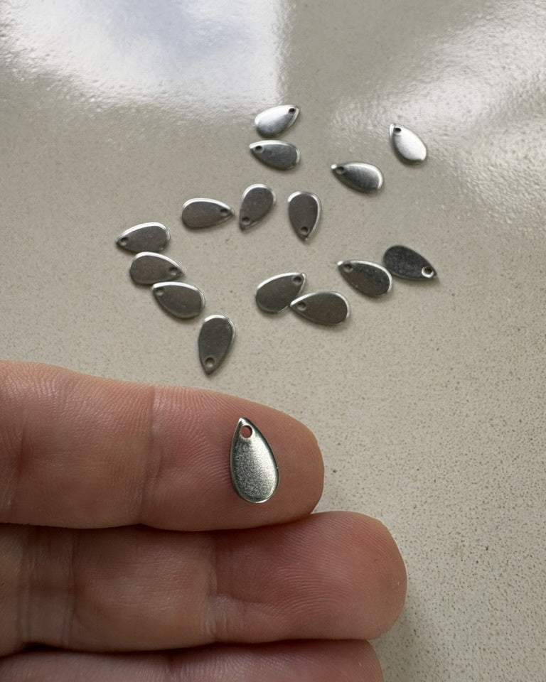 perlesetcreationbijoux - breloques goutte en acier inoxydable argenté de 10x6 mm