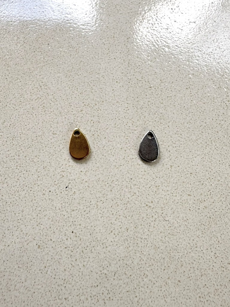 perlesetcreationbijoux - breloques goutte en acier inoxydable argenté et doré de 8x5 mm