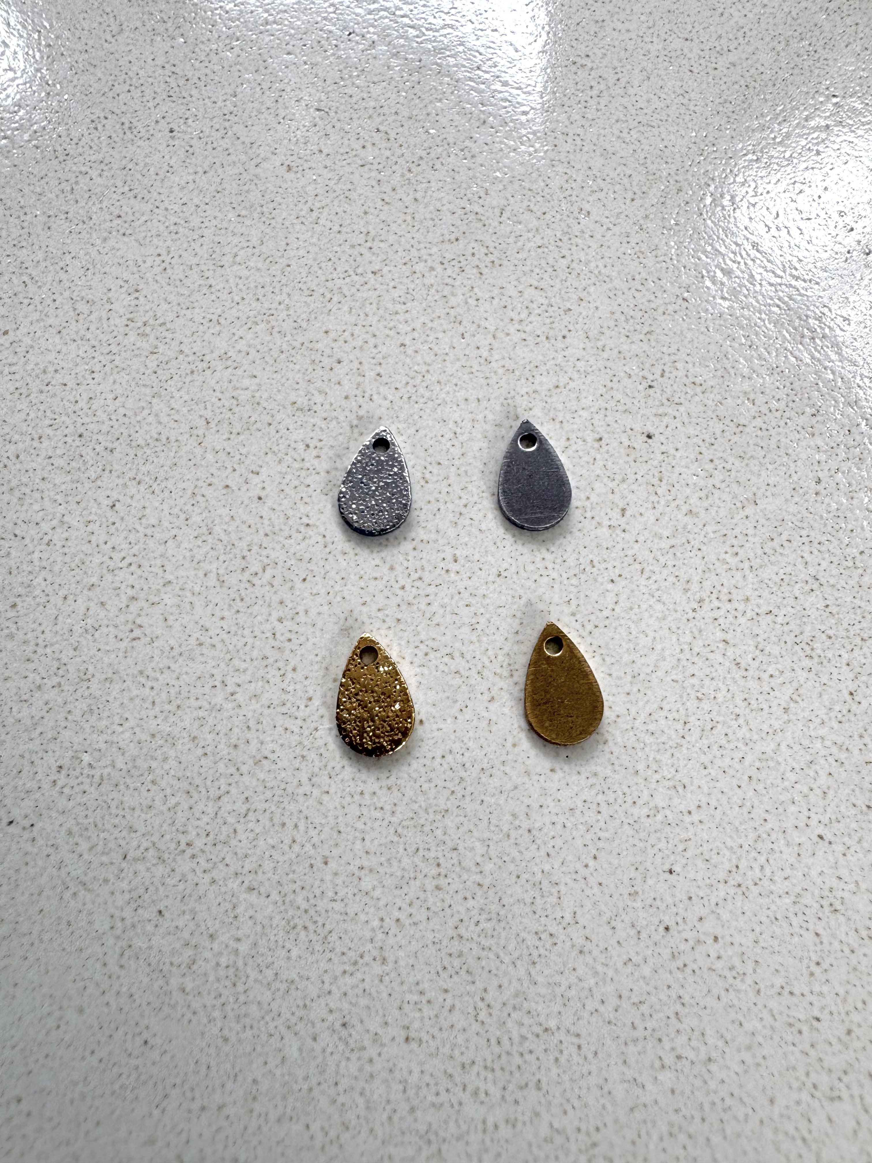 perlesetcreationbijoux - breloques goutte pailletée acier inox 304 8x5 mm doré et argenté