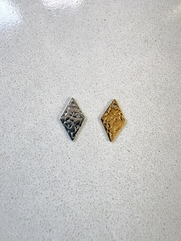 perlesetcreationbijoux - breloque losange martelée en acier inoxydable 304 argenté et doré de 16x9 mm