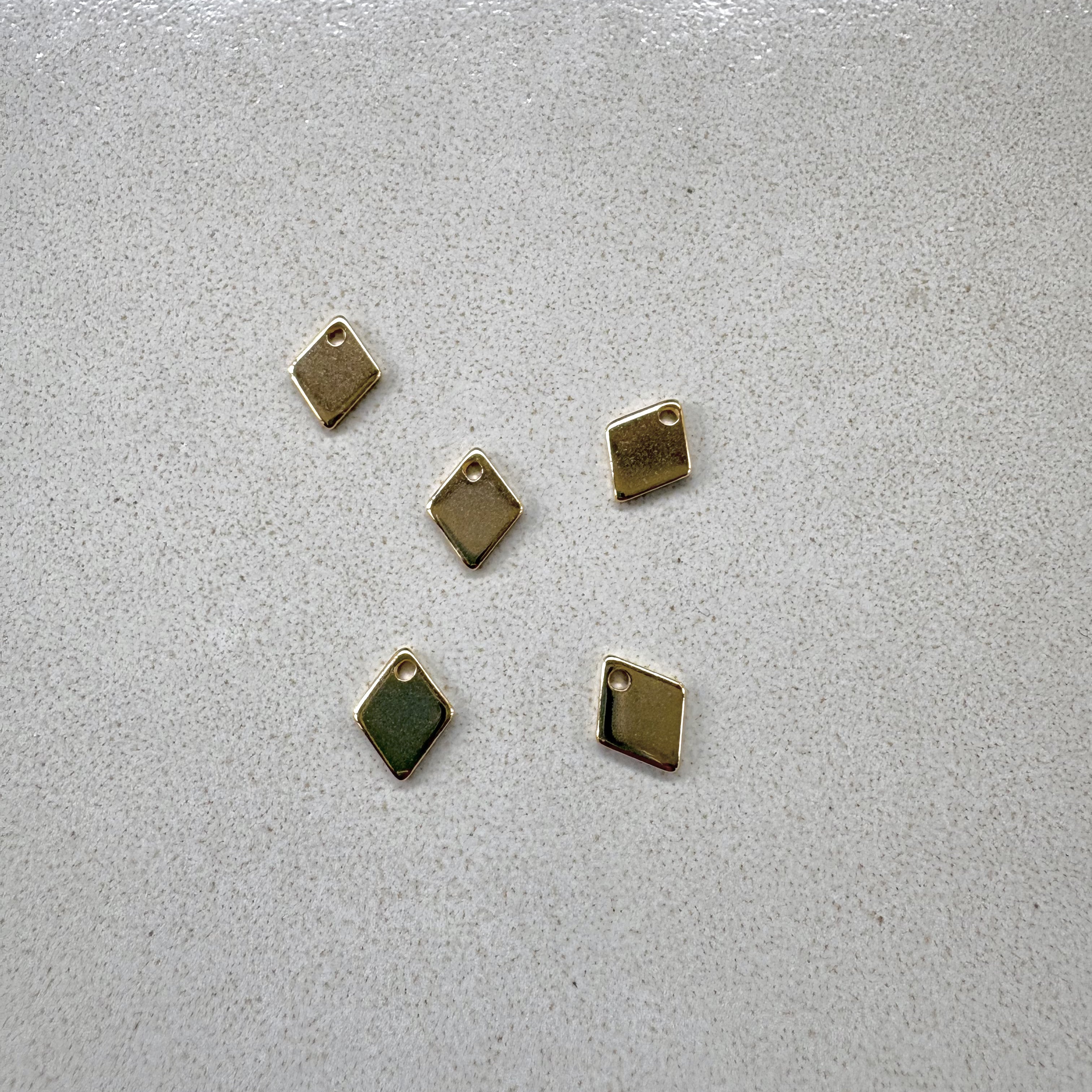 perlesetcreationbijoux - breloque losange acier inoxydable doré 9x7 mm