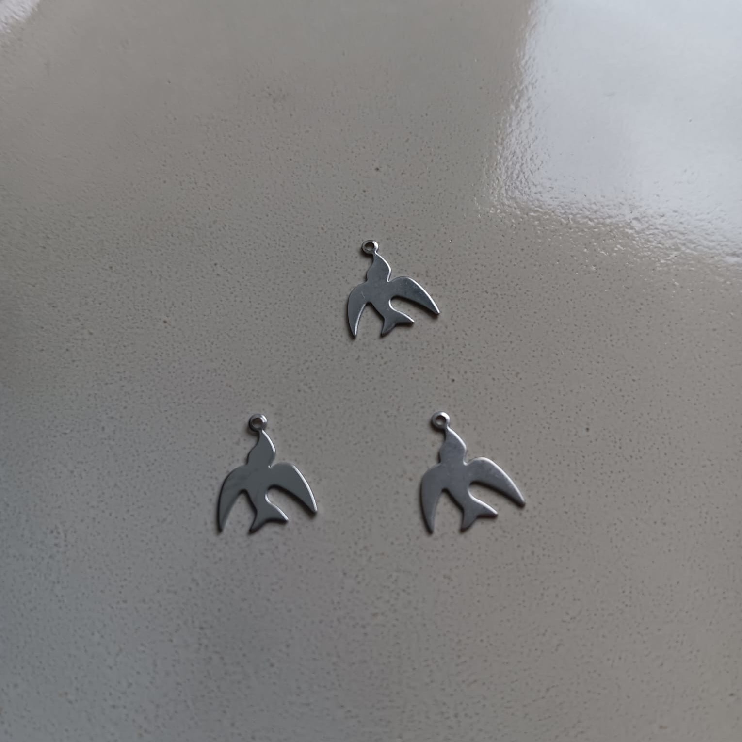 perlesetcreationbijoux - breloques forme oiseau en acier inoxydable 304 argenté de 14x11 mm