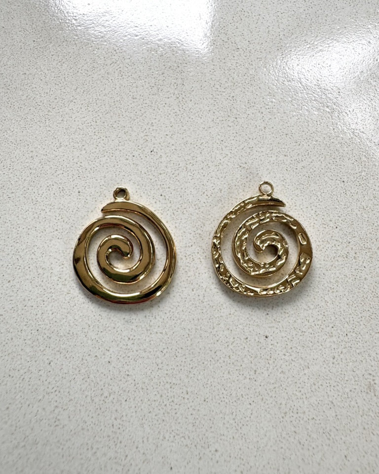 perlesetcreationbijoux - breloque spirale en acier inoxydable doré de 23x19 mm