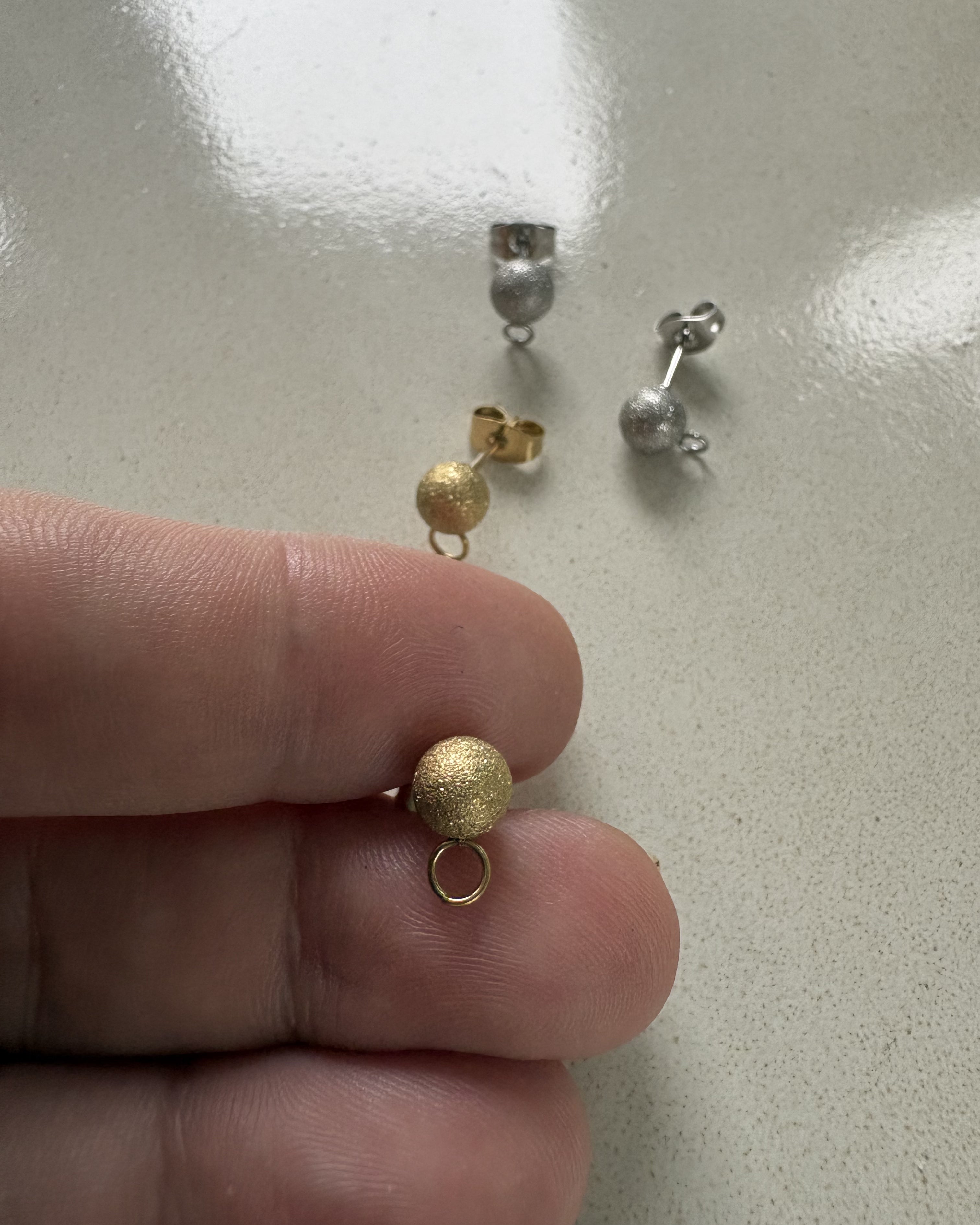 perlesetcreationbijoux - clous d'oreilles boule effet pailleté acier inox doré et argenté 6 mm