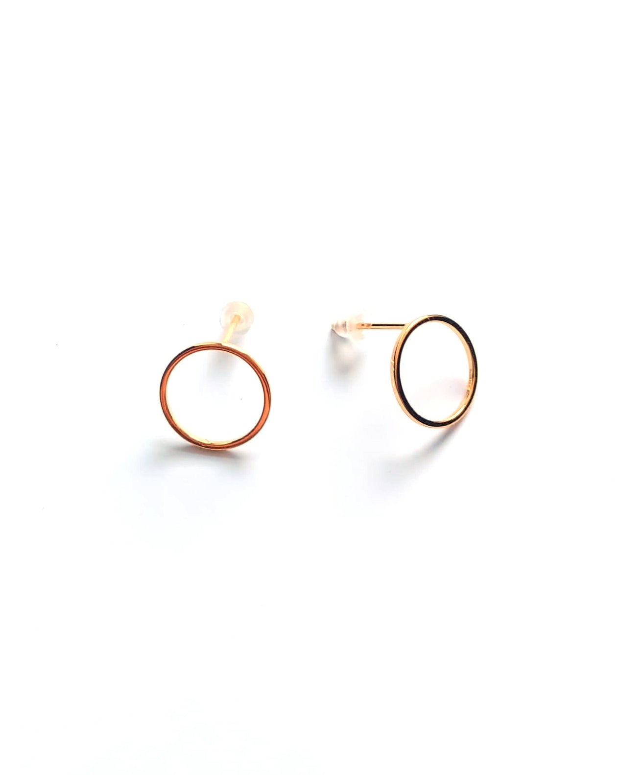 perlesetcreationbijoux-clous-doreilles-cercle-evide-12mm-dore