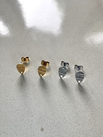 perlesetcreationbijoux - clous d'oreilles goutte effet texturé acier inox argenté et doré