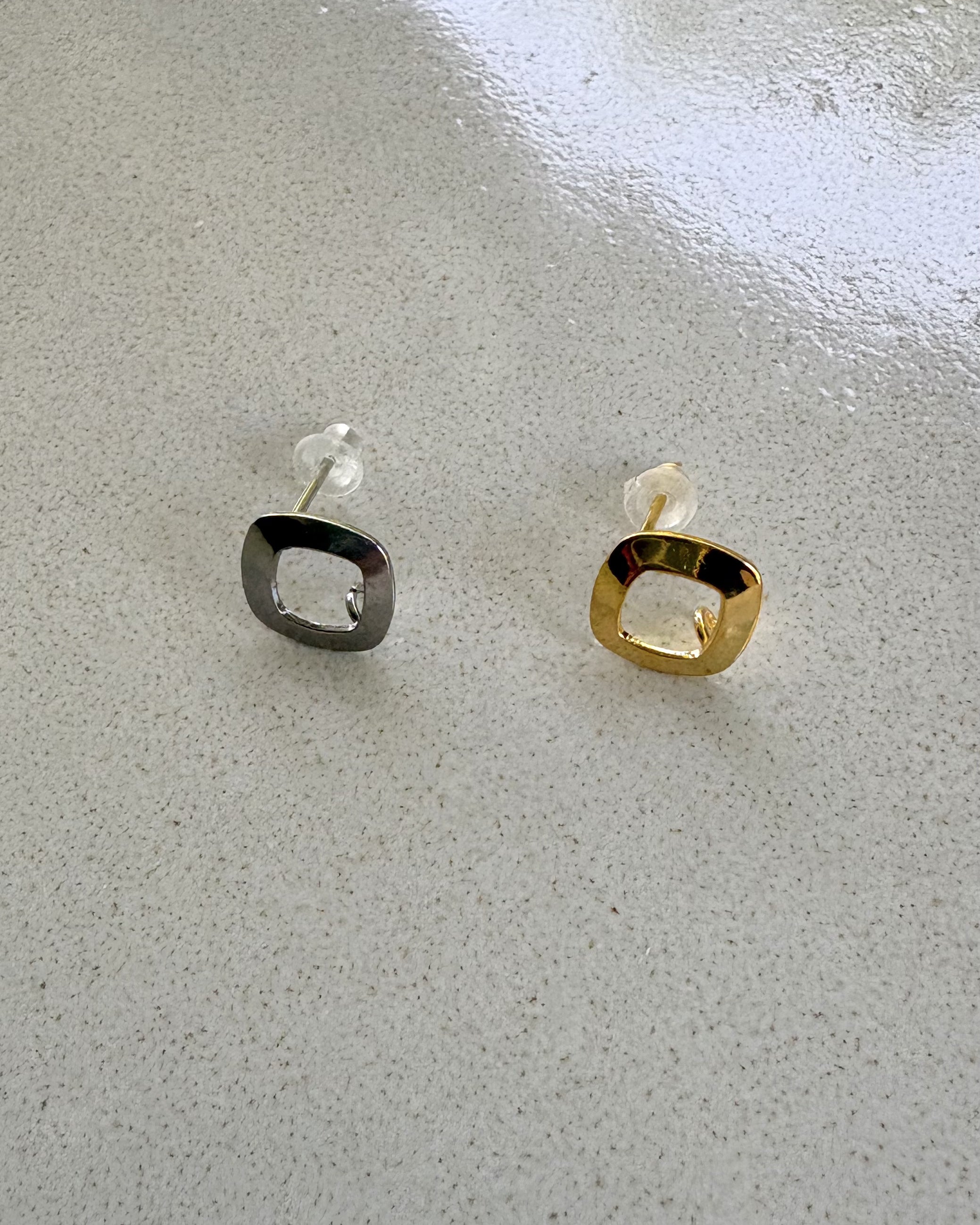 perlesetcreationbijoux - clous d'oreilles losanges en acier inoxydable argenté et doré