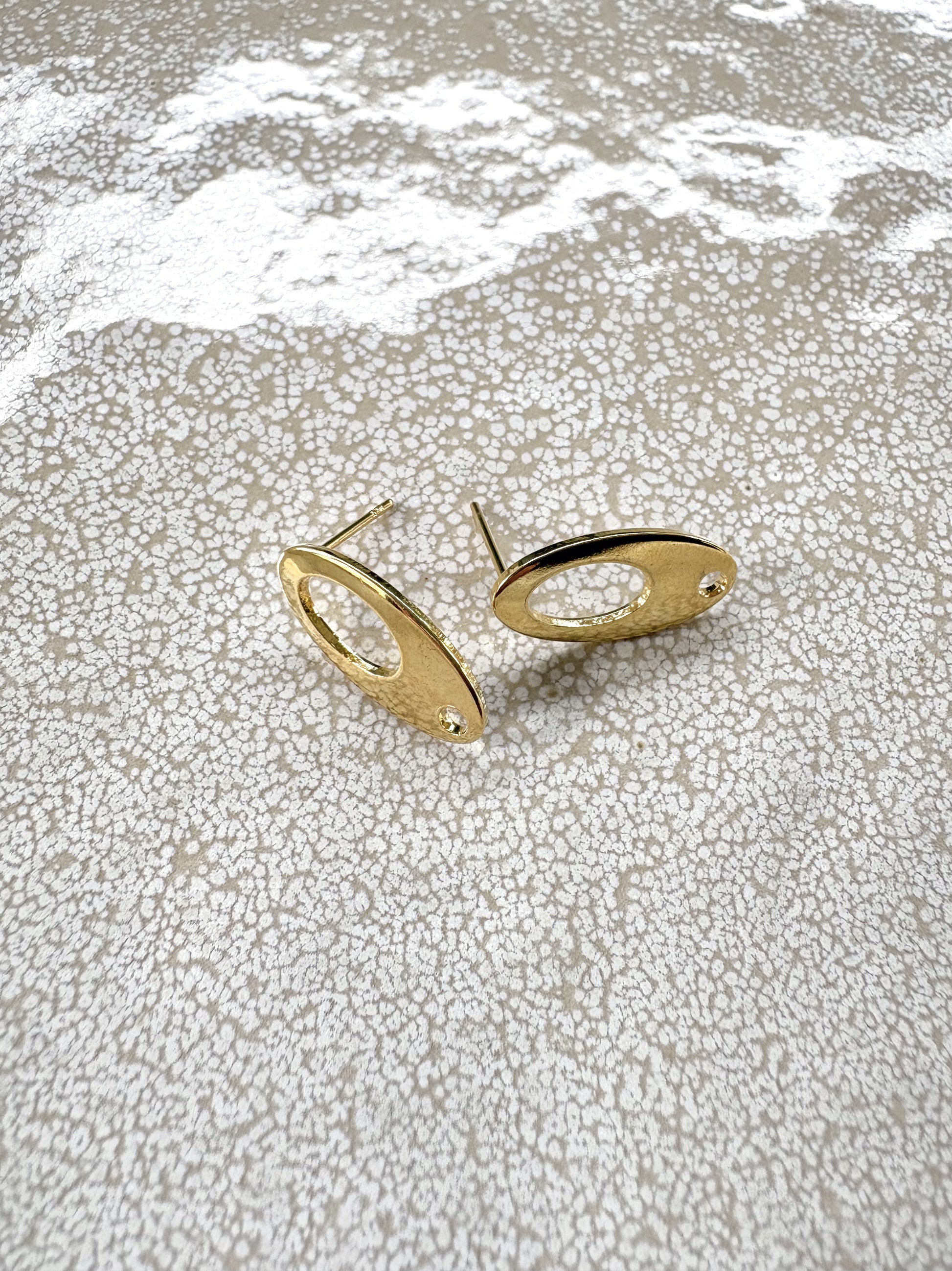 perlesetcreationbijoux - clous d'oreilles ovales en acier inoxydable 304 de 18x9 mm dorés