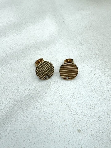 perlesetcreationbijoux - clous d'oreilles ronds effet texturé n acier inoxydable 304 doré PVD de 12 mm