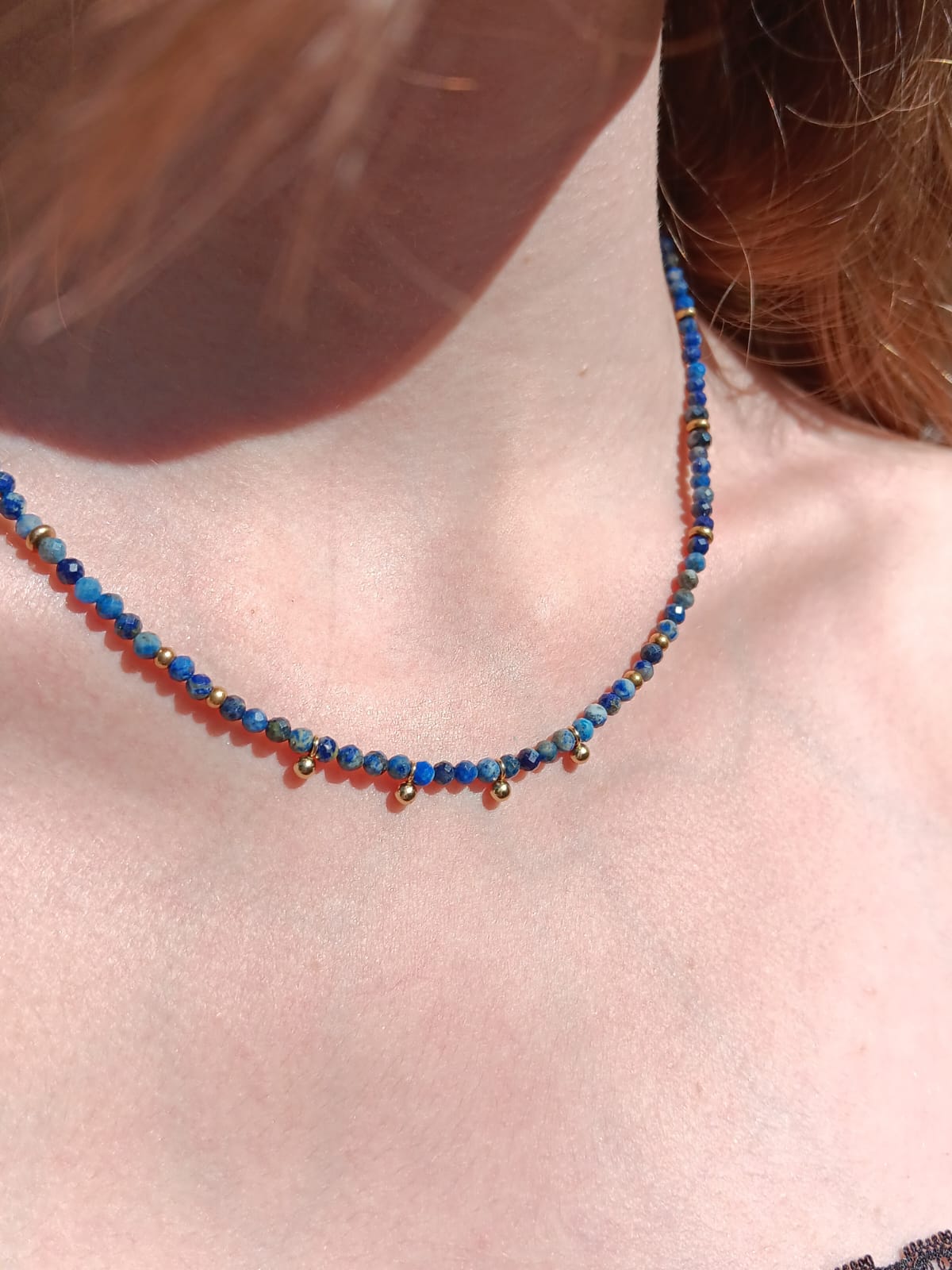perlesetcreationbijoux - collier aurélia en perles lapis lazuli et acier inoxydable doré 