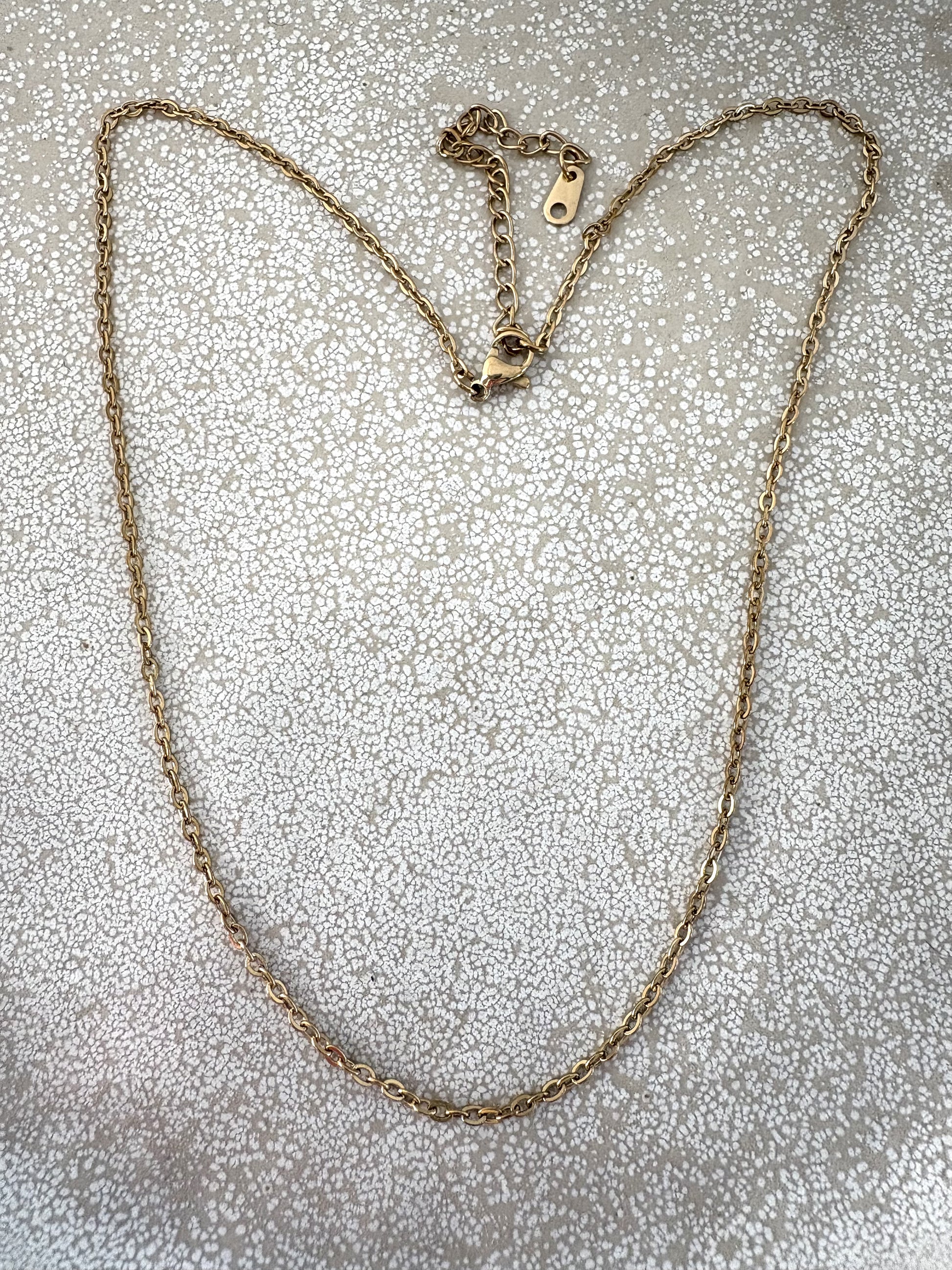 perlesetcreationbijoux - collier maille ovale en acier inoxydable doré PVD de 41 cm