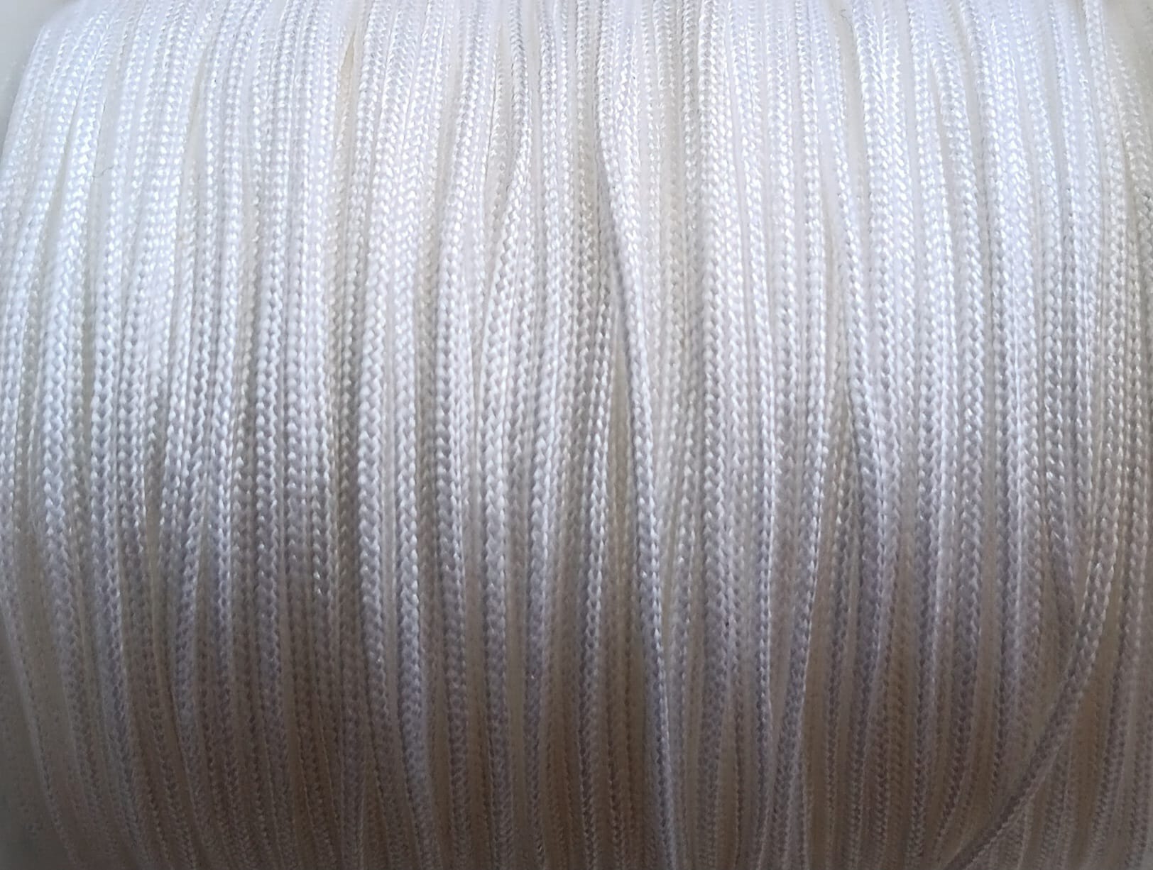 perlesetcreationbijoux-fil-de-jade-1mm-blanc