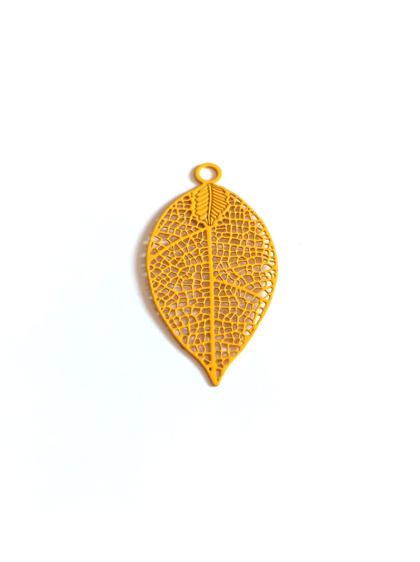 perlesetcreationbijoux-estampe-filigrane-feuille-38x20mm-jaune