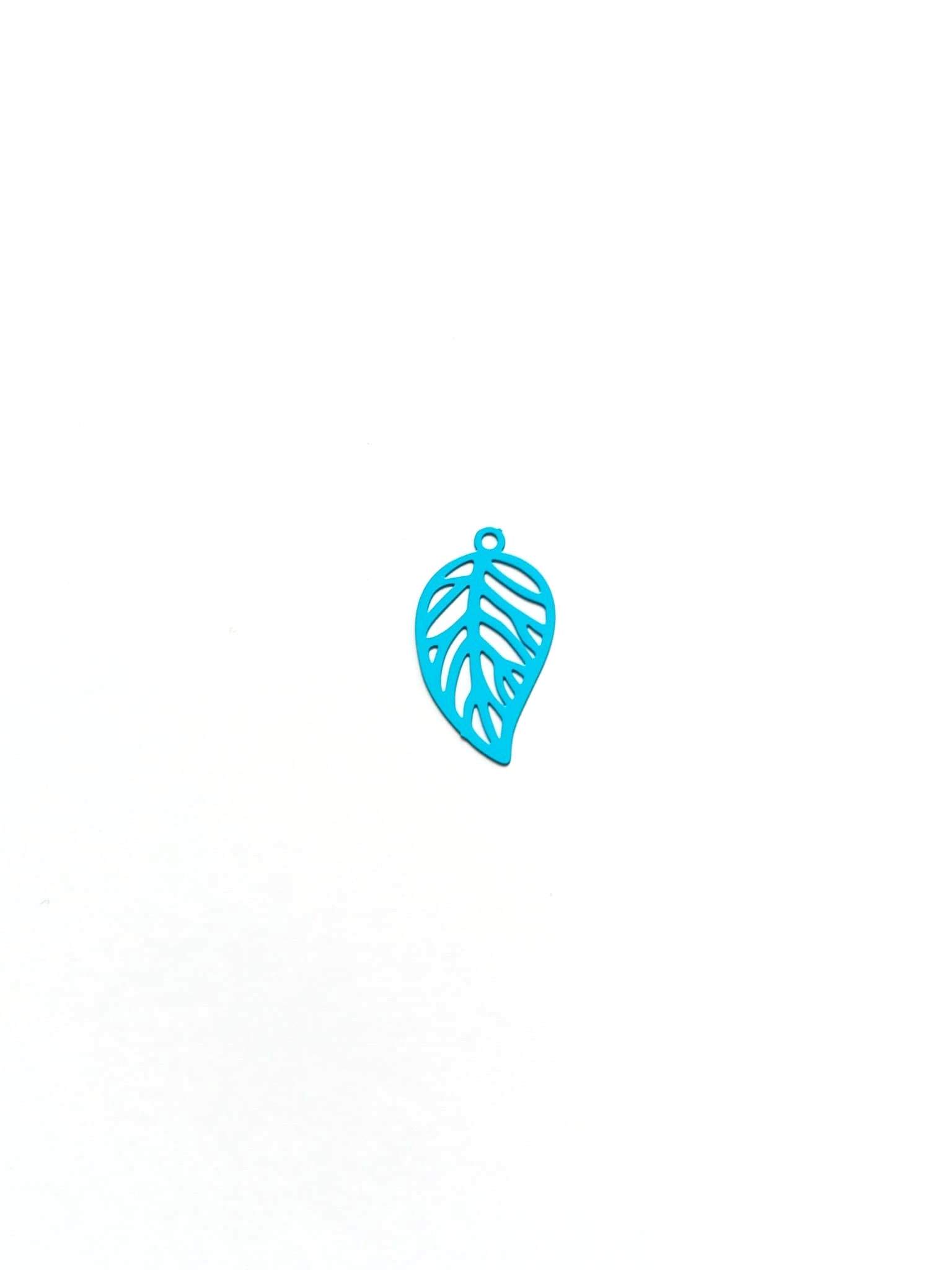 perlesetcreationbijoux-estampe-filigrane-feuille-21x12mm-bleu-turquoise