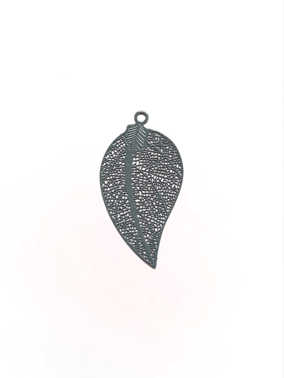 perlesetcreationbijoux-estampe-filigrane-feuille-52x28mm-grise