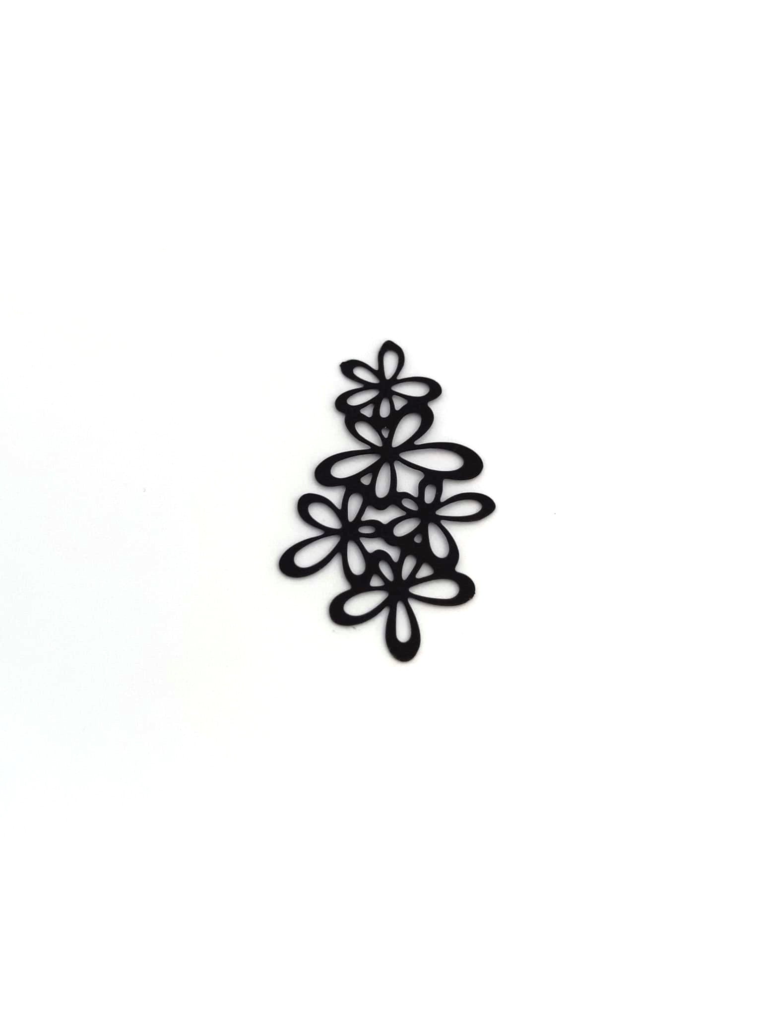 perlesetcreationbijoux-estampe-filigrane-fleurs-noire
