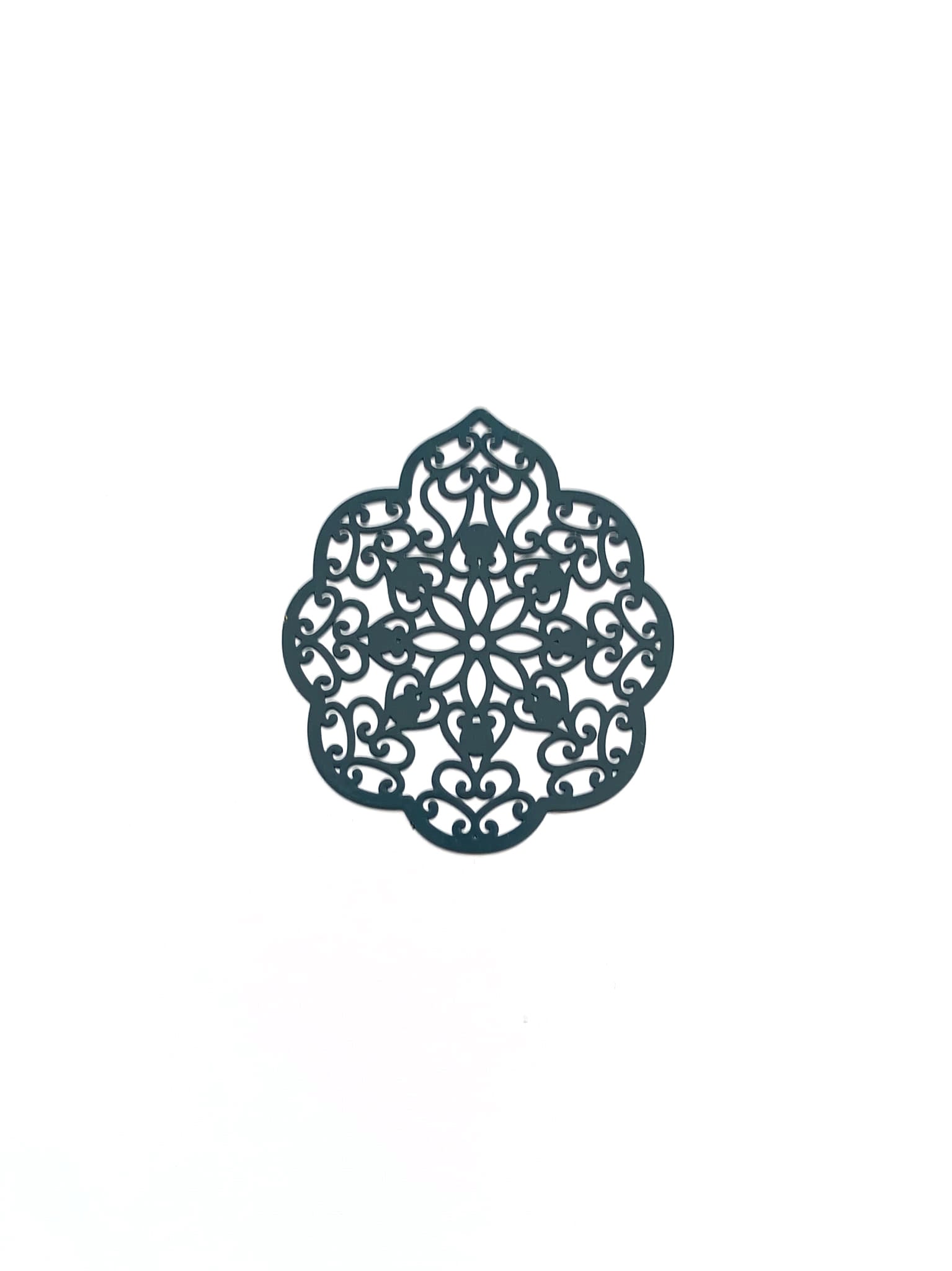 perlesetcreationbijoux-estampe-filigrane-goutte-50x43mm-bleu-marine