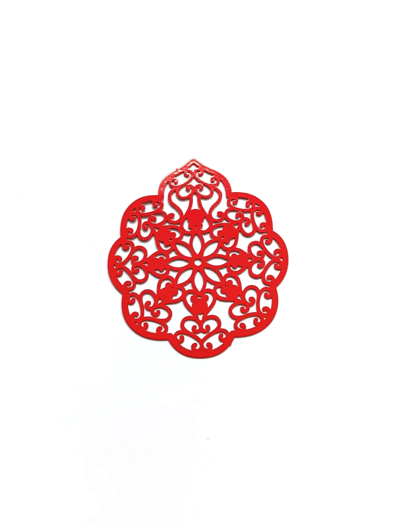 perlesetcreationbijoux-estampe-filigrane-goutte-50x43mm-rouge